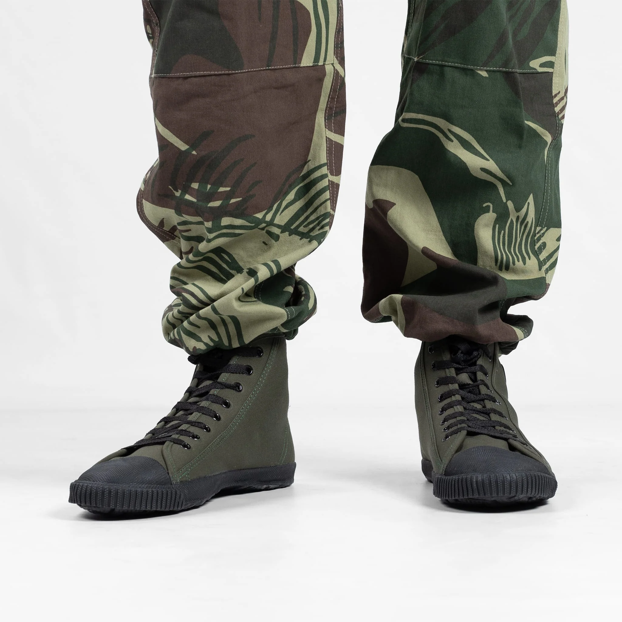 South African Bata 'Takkie' Hockey Sneakers - Image 5